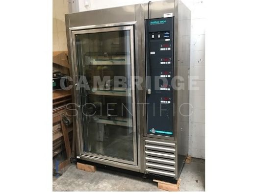 New Brunswick Scientific Innova 4900 Environmental Chamber