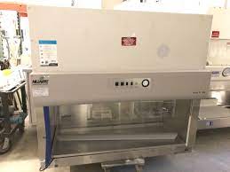 Nuaire NU-425-500 Biosafety Cabinet