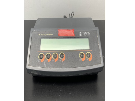 HANNA HI 2210 pH Meter
