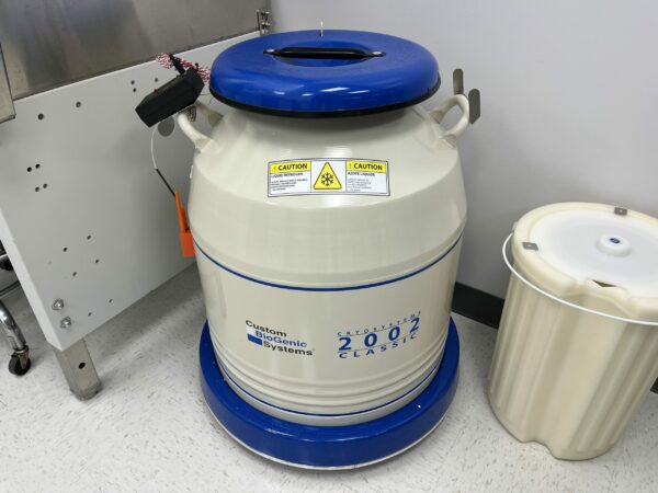 Cryosystems 2002 Classic Cryo Storage Tank