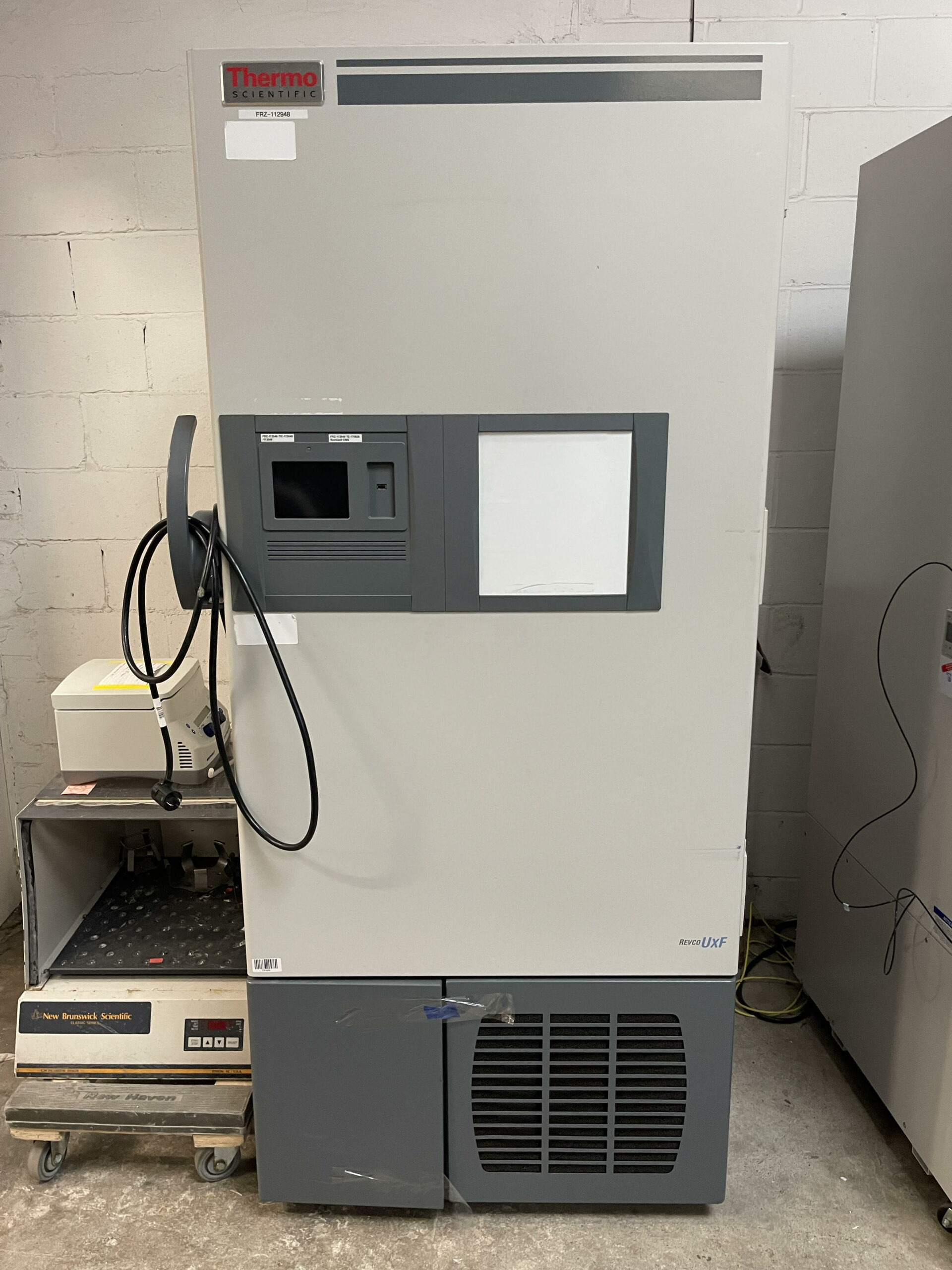 Thermo Scientific UXF50086D60 -80 Freezer