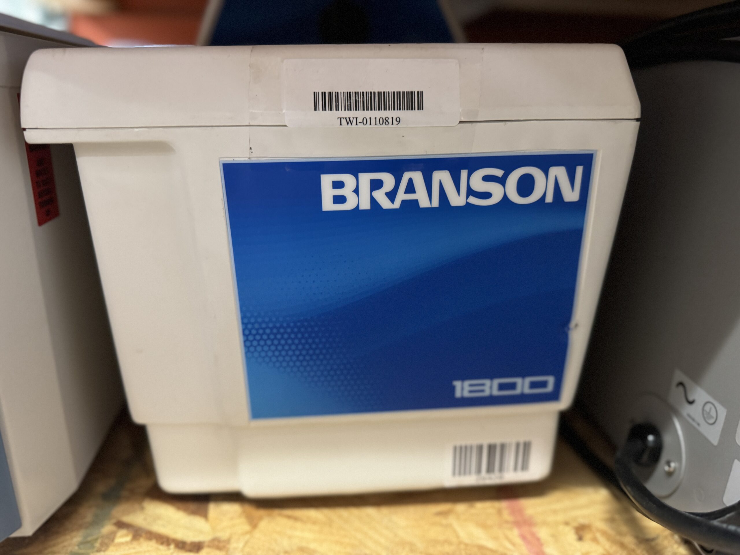 Branson M1800 Ultrasonic Cleaner