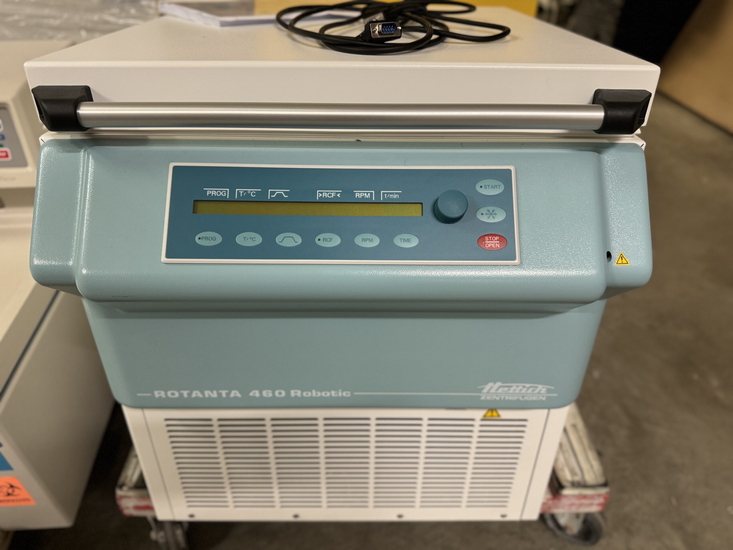 Hettich Rotanta 460 Robotic Benchtop Centrifuge
