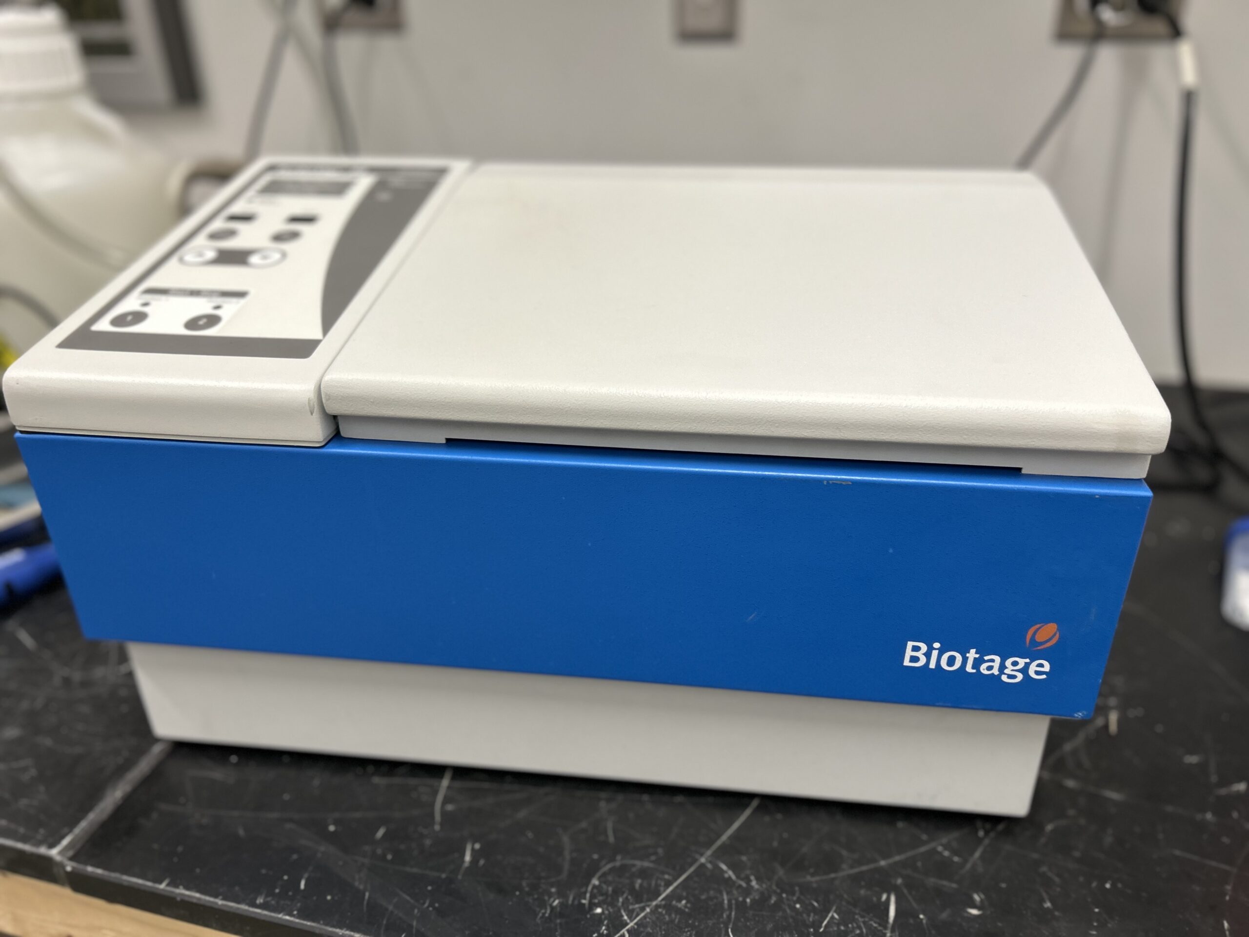 Biotage TurboVap 96 Concentration Workstation Evaporator