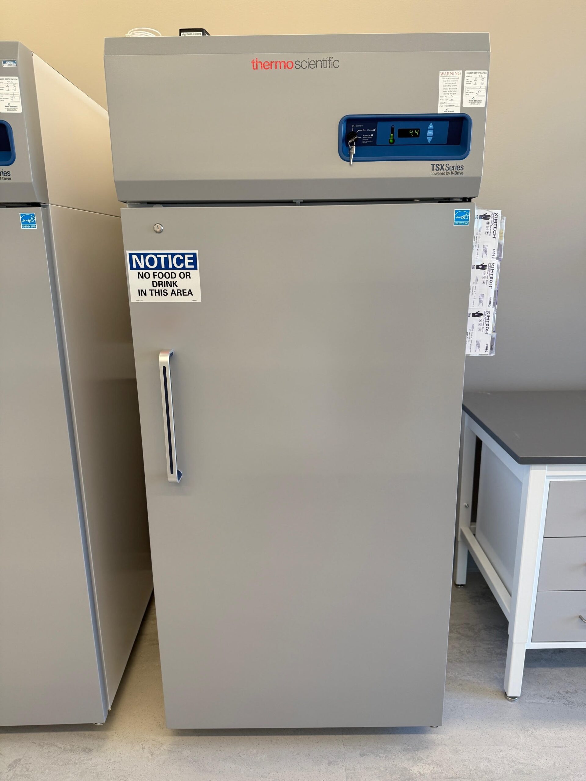 Thermo Scientific TSX3005SA Lab Refrigerator