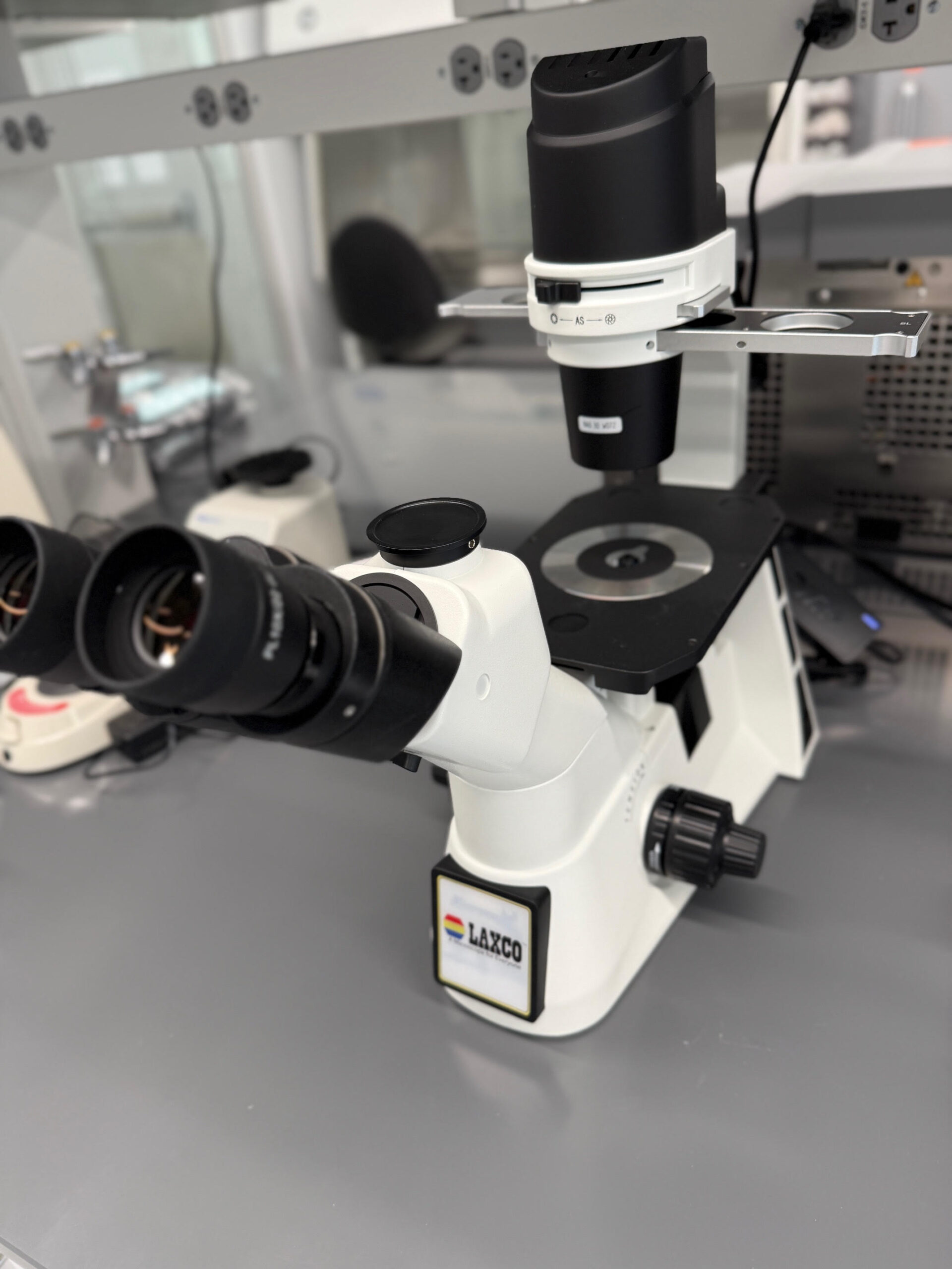 Laxco LMI3000 Inverted Phase Contrast Microscope