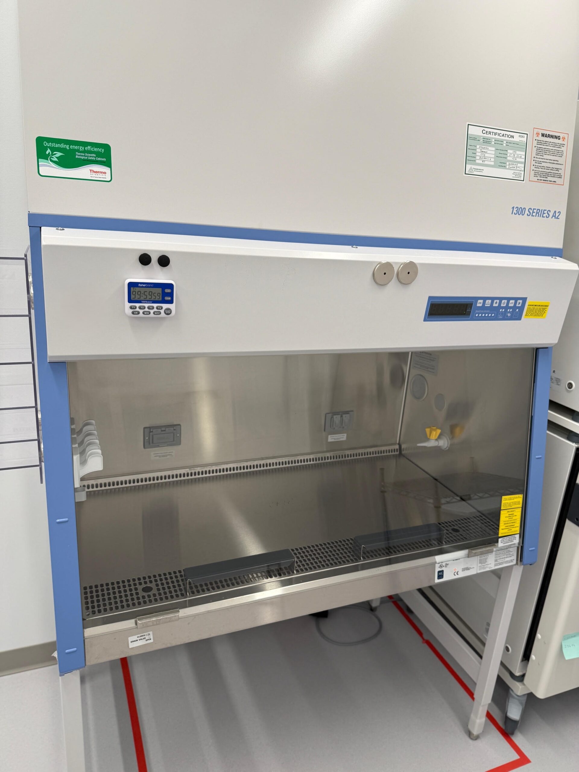 Thermo Scientific 1375 Biosafety Cabinet