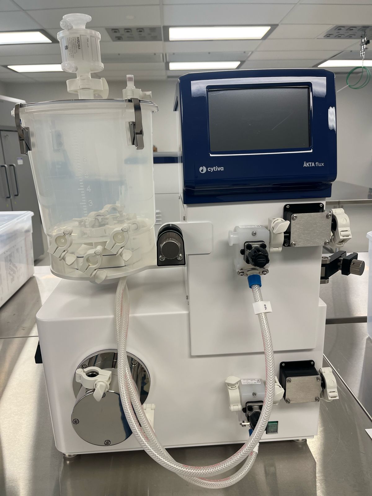 Cytiva AKTA flux 6 FPLC System
