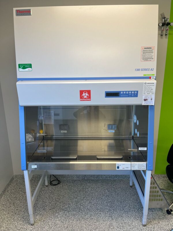 Thermo Scientific 1300 Series A2 1335 Biosafety Cabinet
