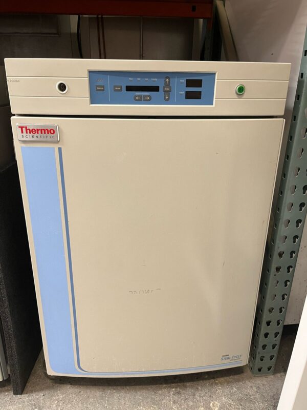 Thermo Scientific 370 CO2 Incubator