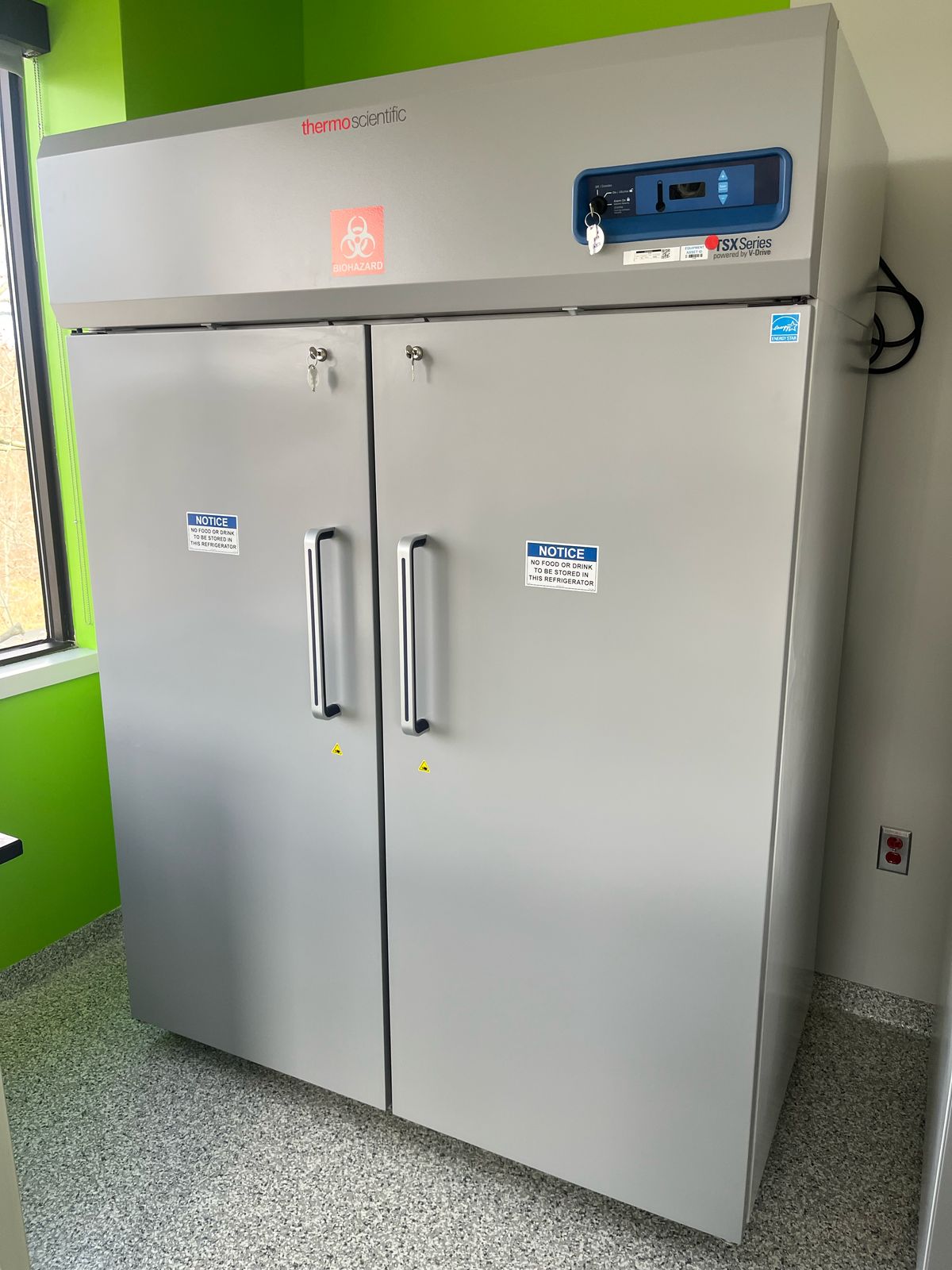 Thermo Fisher Scientific TSX5005SA Refrigerator