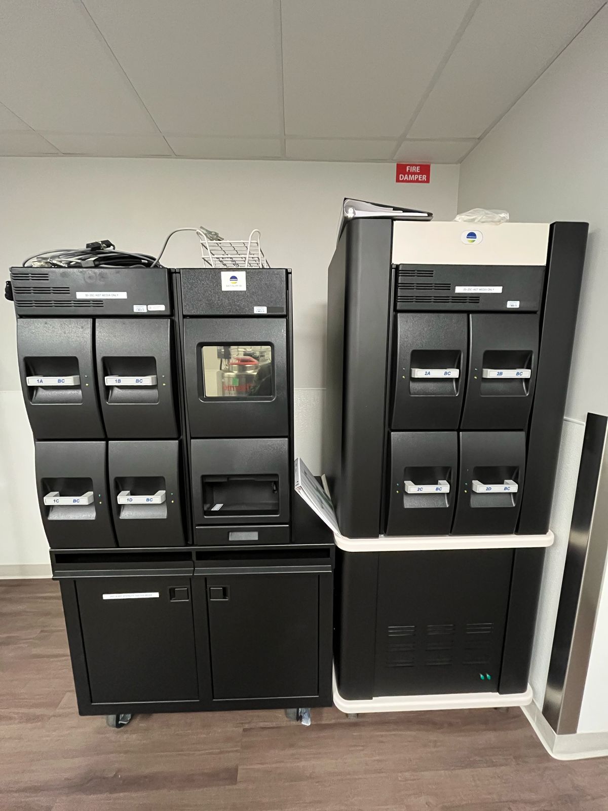 BioMerieux bioMerieux BacT/Alert 3D Microbial Identification System Blood Culture System