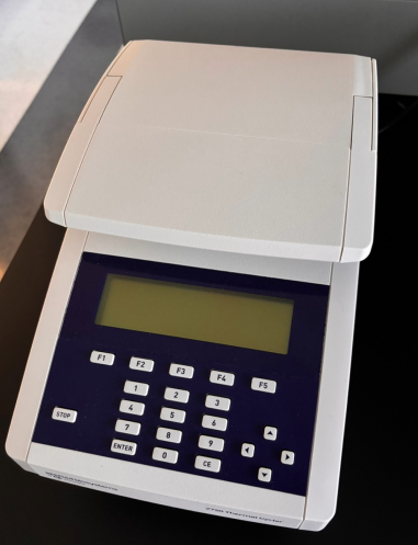 Applied Biosystems 2720 Thermal Cycler PCR / Thermal Cycler