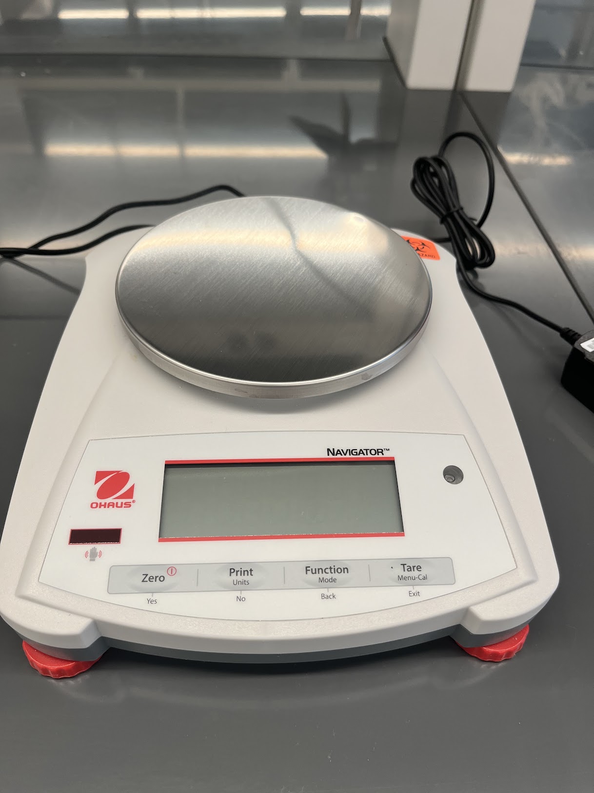 Ohaus NV222 Portable Balance