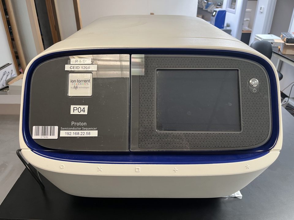 Ion Proton Sequencer : 27446